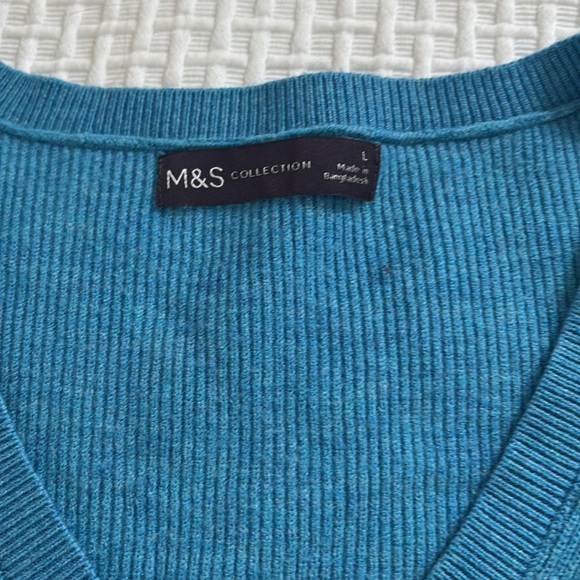 Marks and Spencer blue vneck sweater, size L. - Picture 4 of 6